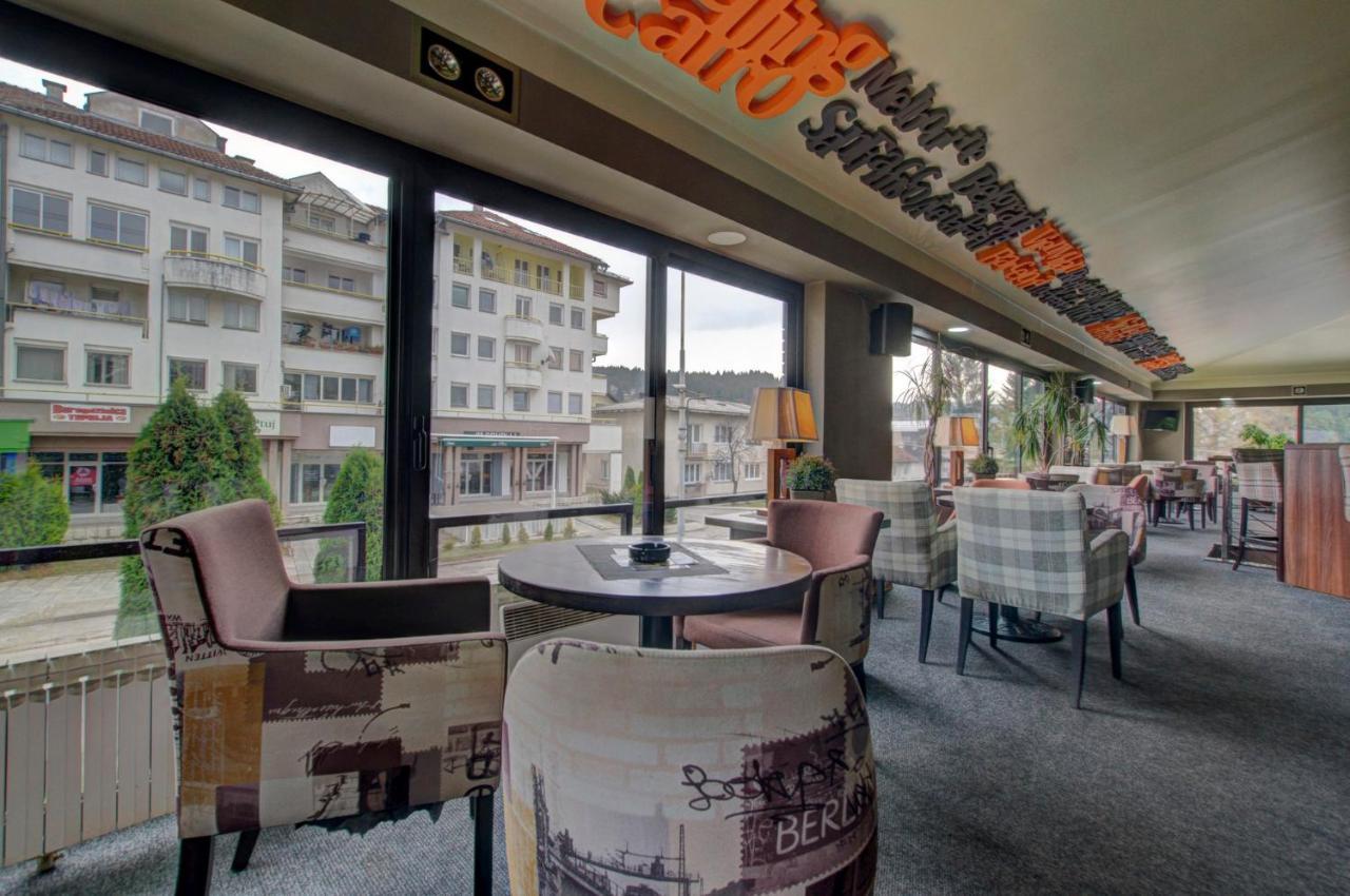 Hotel Zlatna Zita Пале Екстер'єр фото
